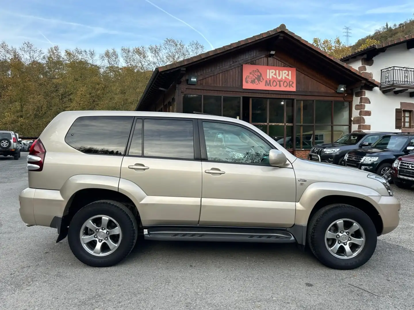 Toyota Land Cruiser D-4D VXL Beige - 1