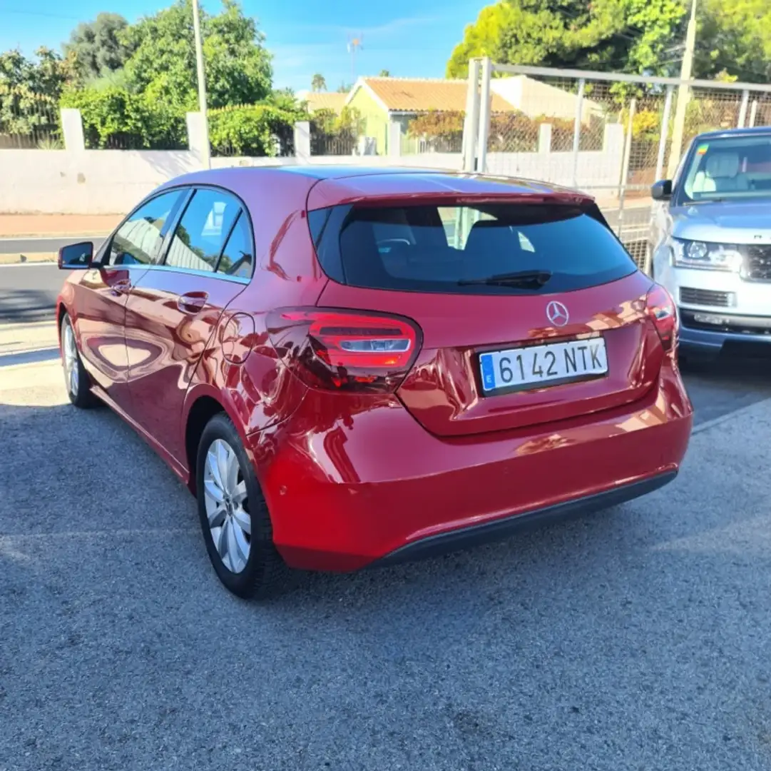 Mercedes-Benz A 180 7G-DCT Rojo - 2