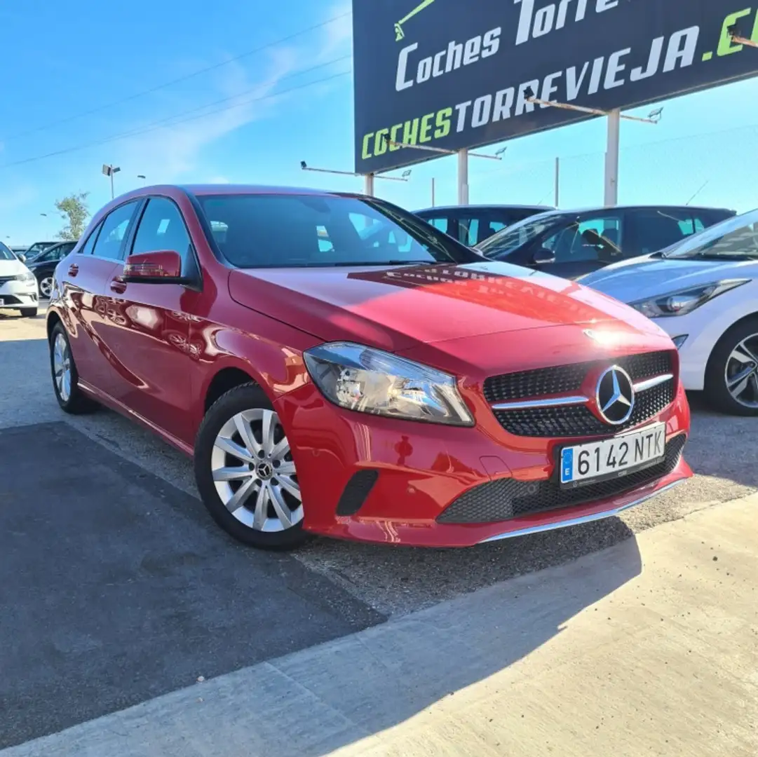 Mercedes-Benz A 180 7G-DCT Rojo - 1
