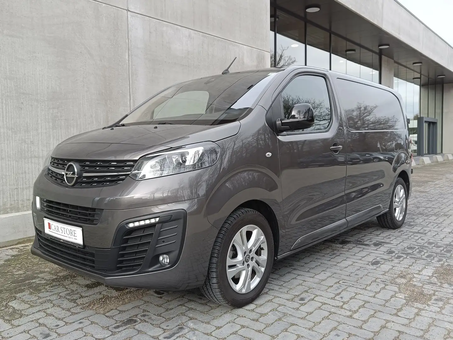 Opel Vivaro **VERKOCHT**   2.0D L2H1 EAT8 180PK "BTW Wagen" Grijs - 2