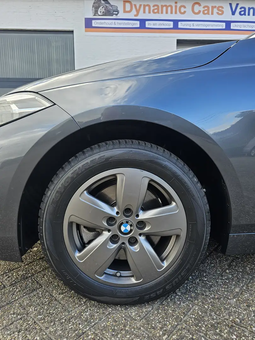 BMW 118 Aut. Advantage, Adaptieve lampen, Carplay, Led Grau - 2