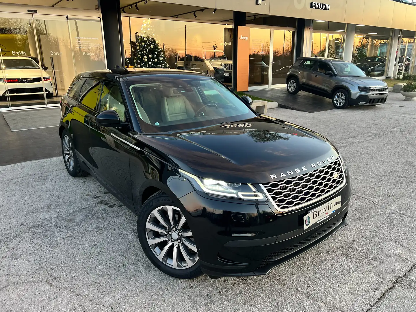 Land Rover Range Rover Velar Range Rover Velar 2.0 i4 SE 240cv auto Noir - 2