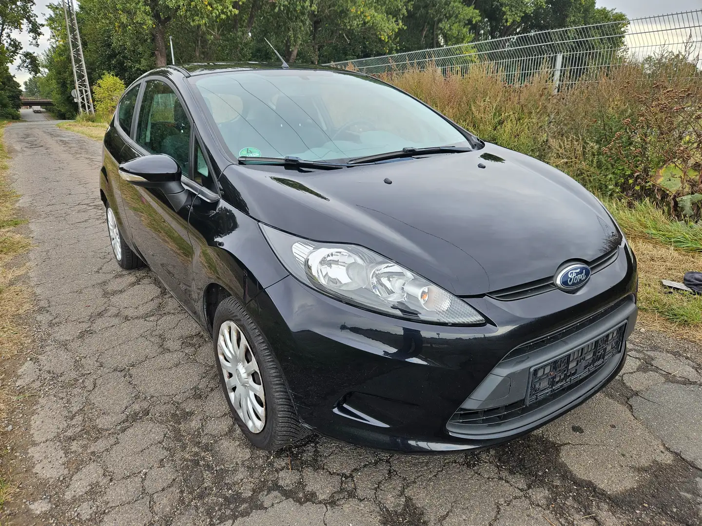 Ford Fiesta Klima, TÜV Neu, Zahnriemen bei 15600ß erneut Schwarz - 1