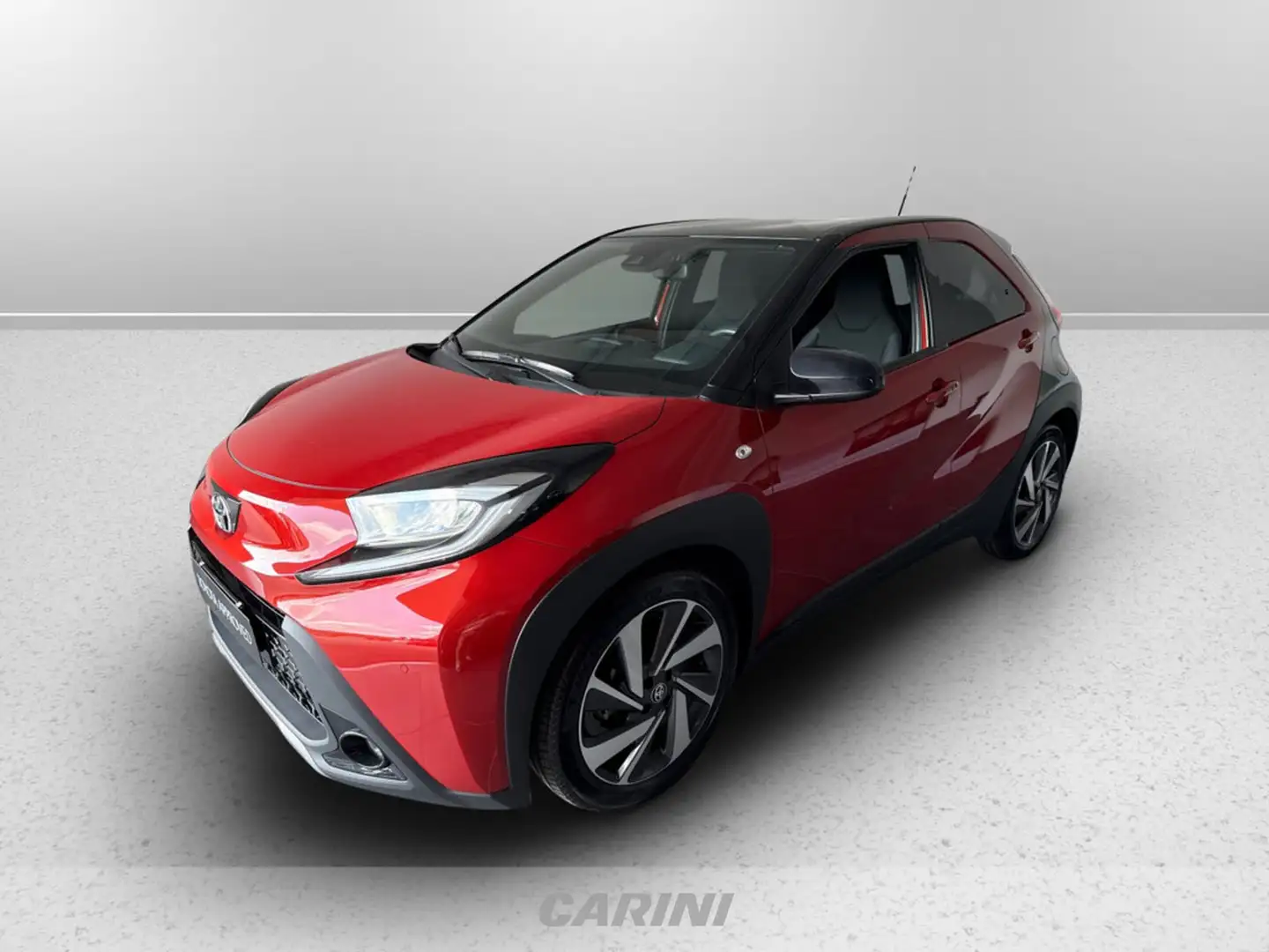 Toyota Aygo X x 1.0 lounge 72cv Rosso - 1