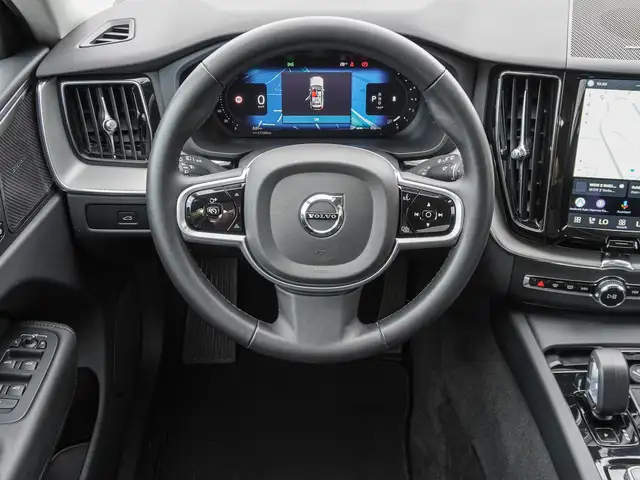 Volvo XC60 view 11