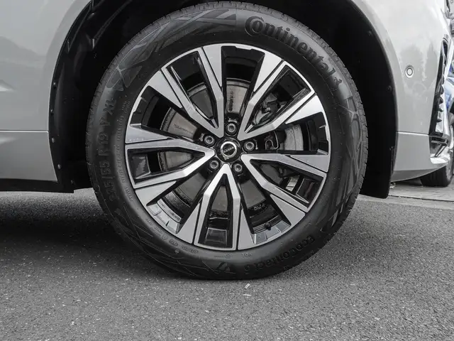 Volvo XC60 view 7