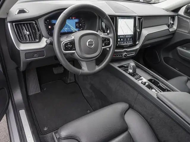 Volvo XC60 view 9