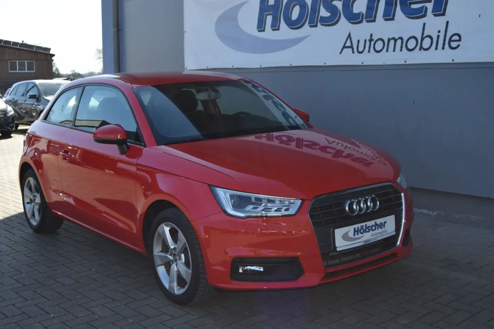 Audi A1 1.4 TFSI !AUTOM! Sport,Xen, Sitzh,Parks,V&H, Rot - 1
