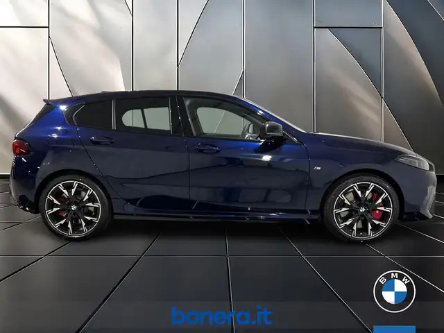 BMW M5 view 4