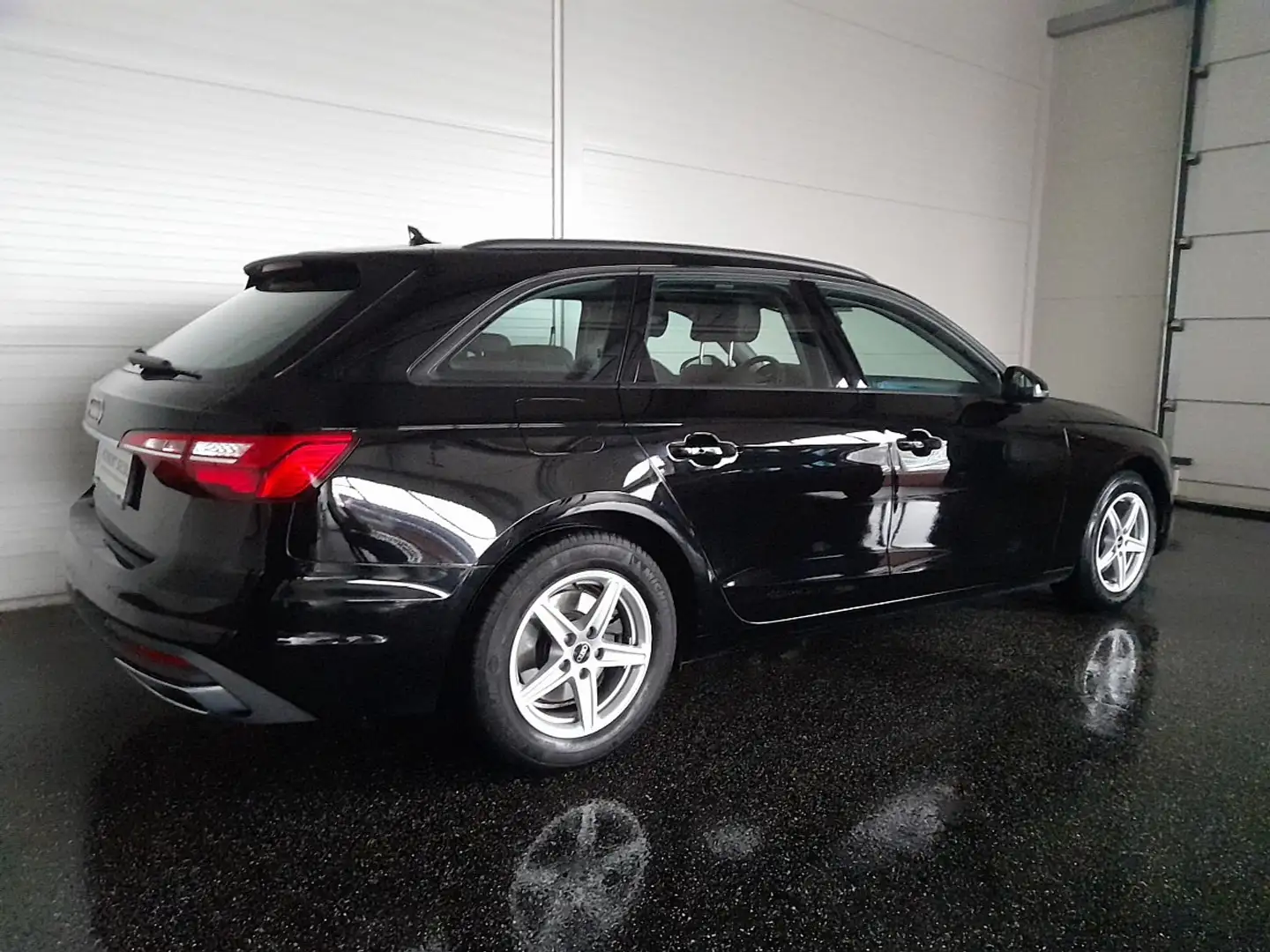 Audi A4 Avant 35 TDI S-tr *LED / NAVI / VOLLLEDER / TEM... Schwarz - 2