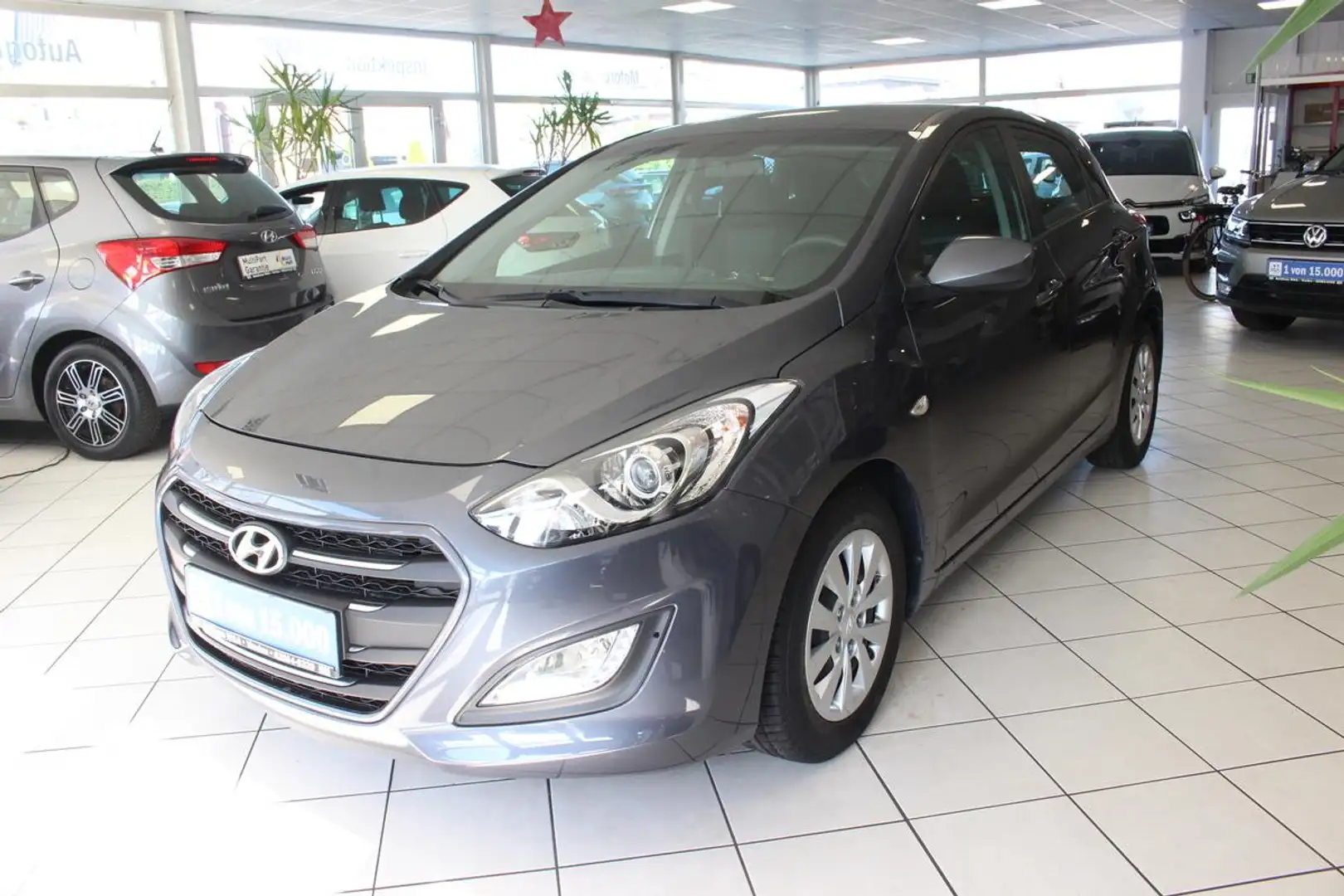 Hyundai i30 1.4 Classic blue Grau - 1