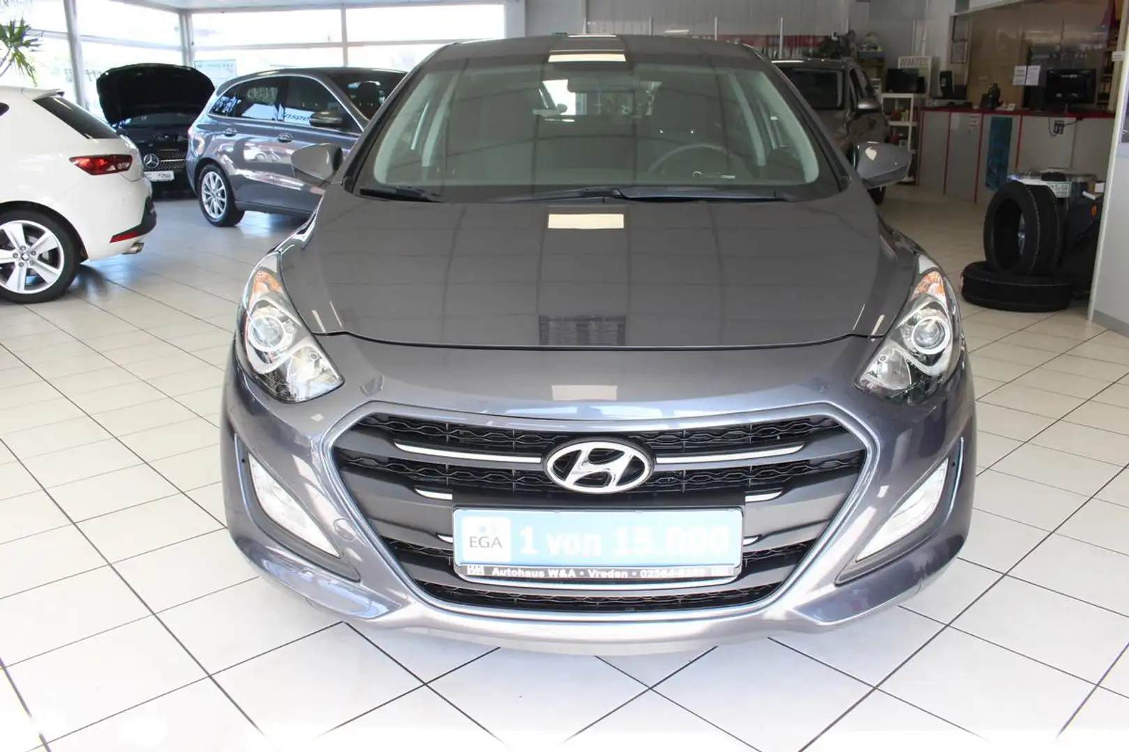 Hyundai i30 1.4 Classic blue Grau - 2