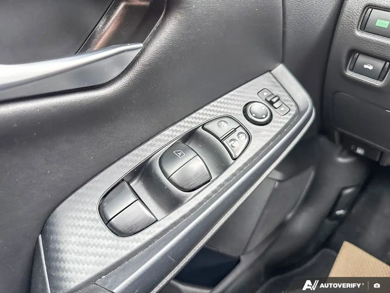 Nissan Sentra снимка Nissan Sentra