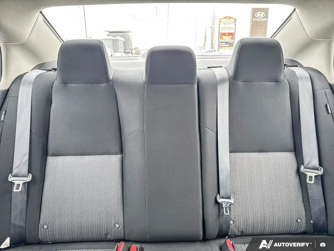 Nissan Sentra снимка Nissan Sentra