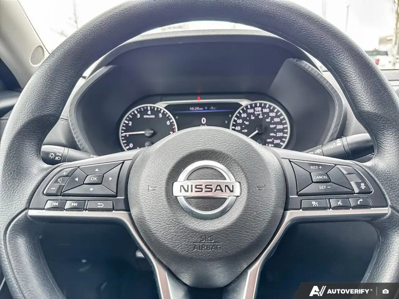 Nissan Sentra снимка Nissan Sentra