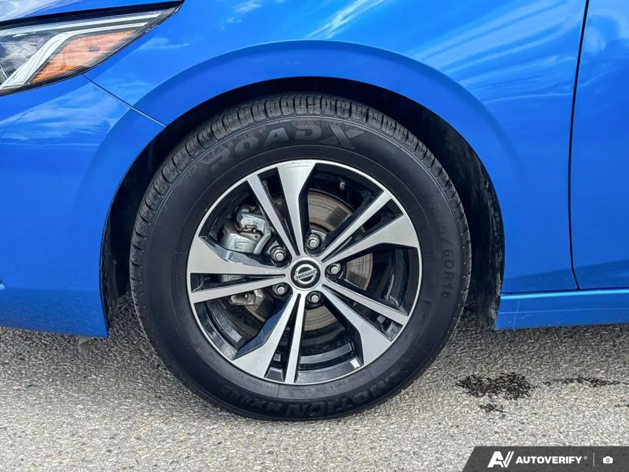 Nissan Sentra снимка Nissan Sentra