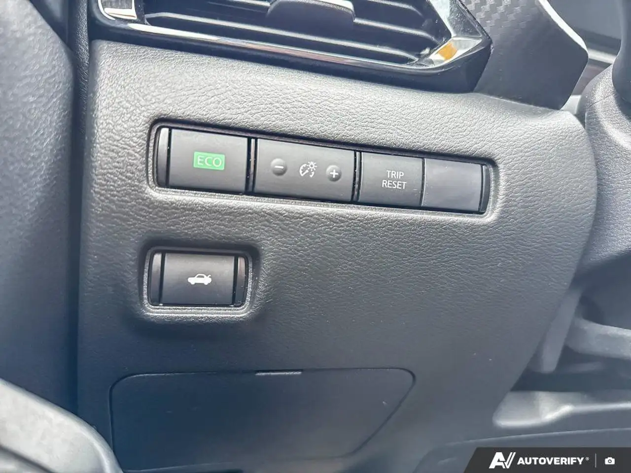 Nissan Sentra снимка Nissan Sentra