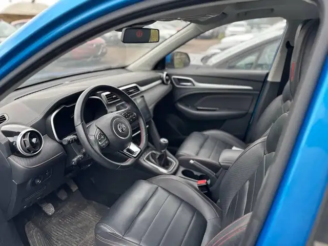 MG ZS view 13