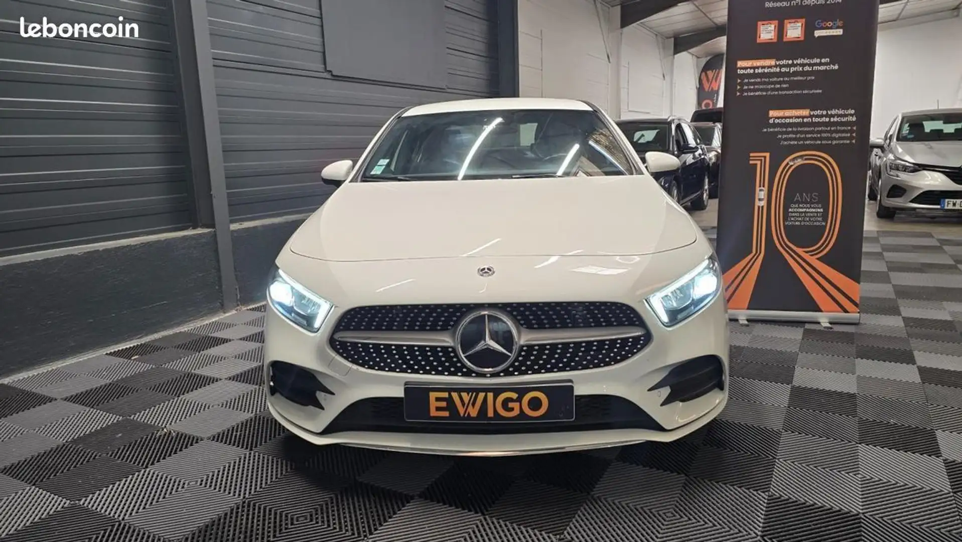 Mercedes-Benz A 180 Mercedes BERLINE 1.5 180 D 115 AMG LINE 7G-DCT BVA LIMOUSINE Weiß - 2