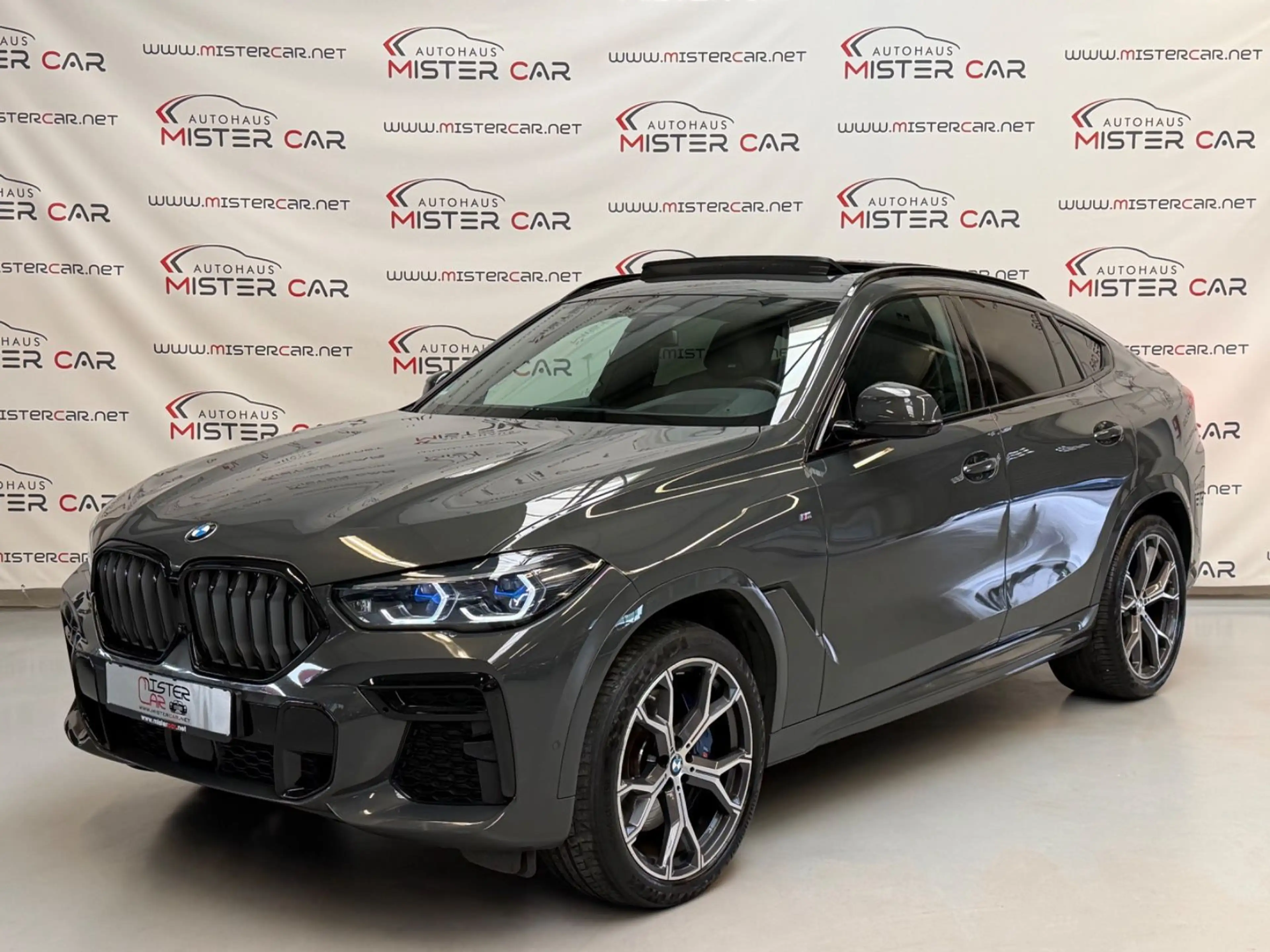 BMW X6 30d M Sport M-SITZE/PANO/LASER/AHK/ICONIC/21