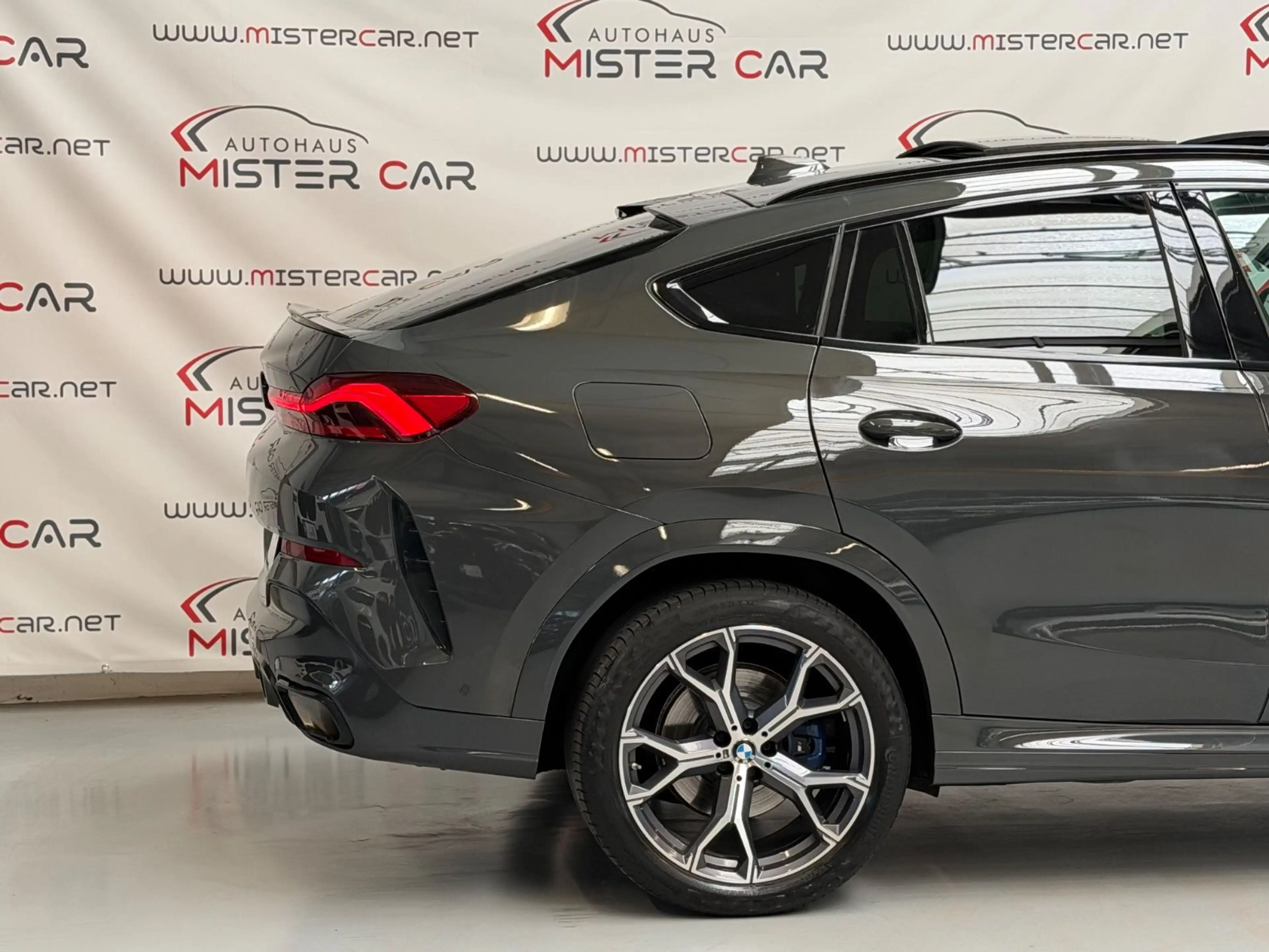 BMW X6 30d M Sport M-SITZE/PANO/LASER/AHK/ICONIC/21 — photo 6