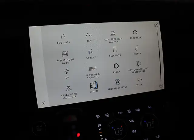 Land Rover Defender view 12