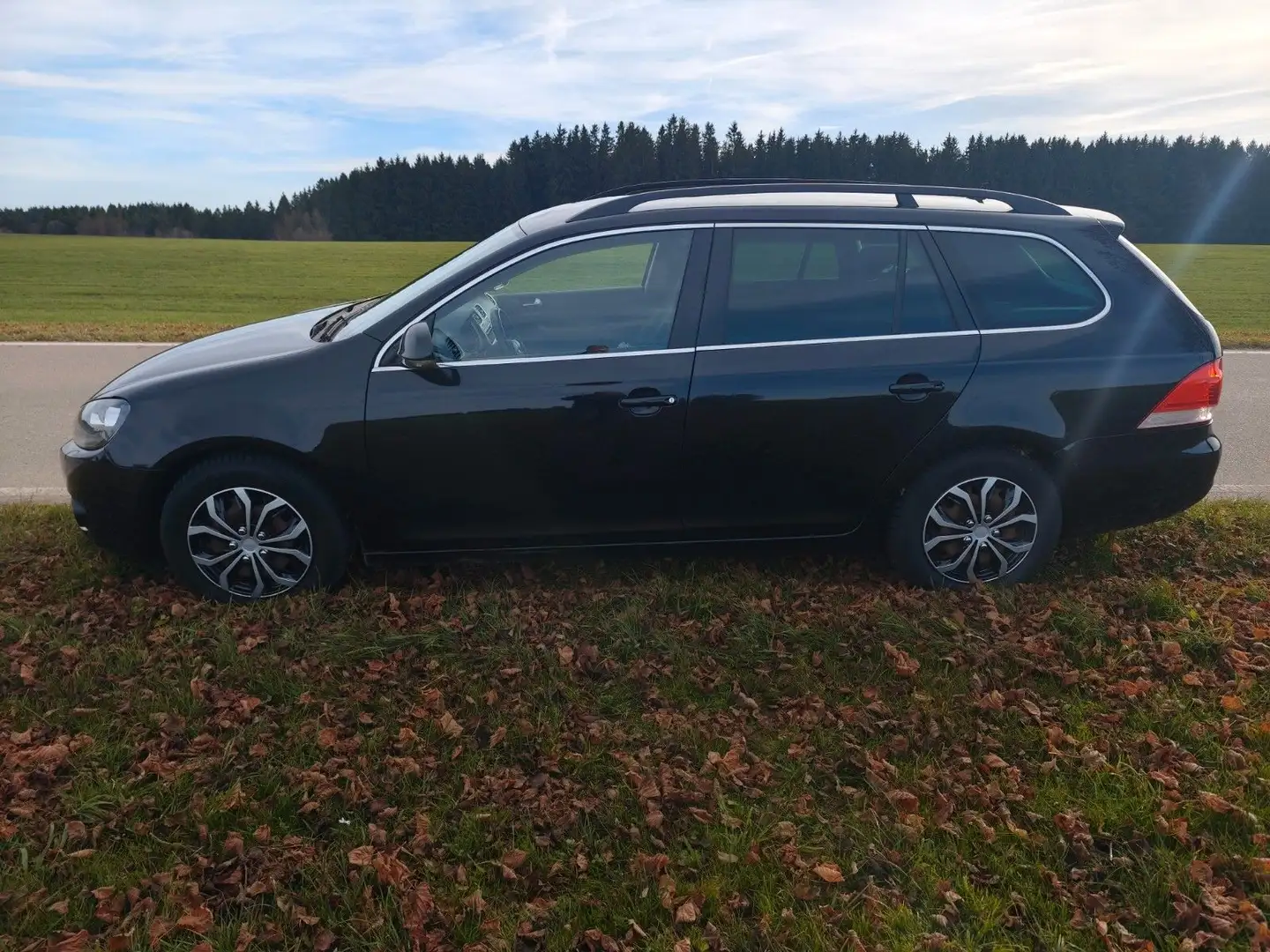 Volkswagen Golf VI Variant Comfortline*1.Hand*alleKundend* Schwarz - 1