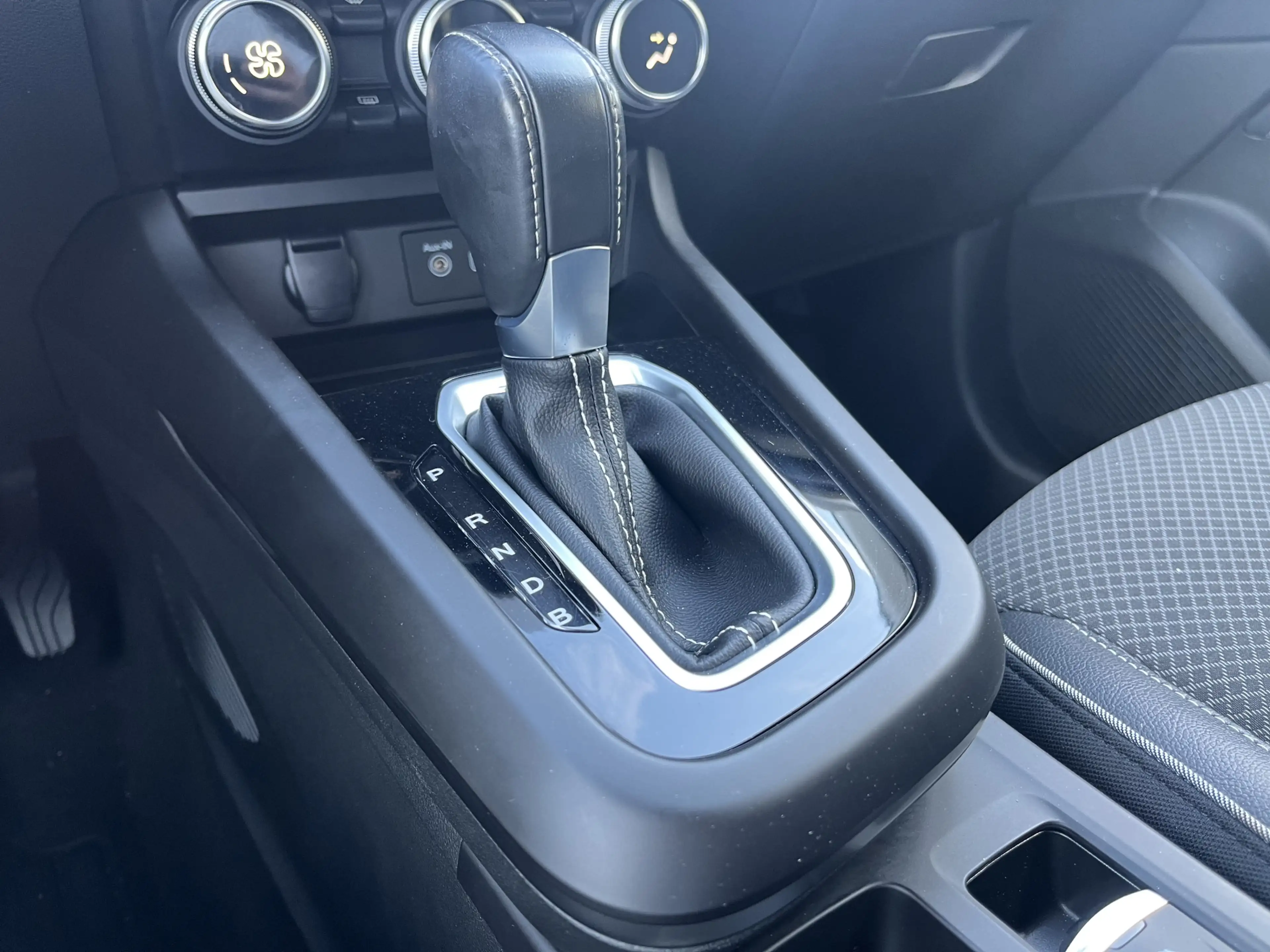 Renault Arkana 1.6 E-Tech Hybrid 145 PK Intens / Camera / Dode ho — photo 23