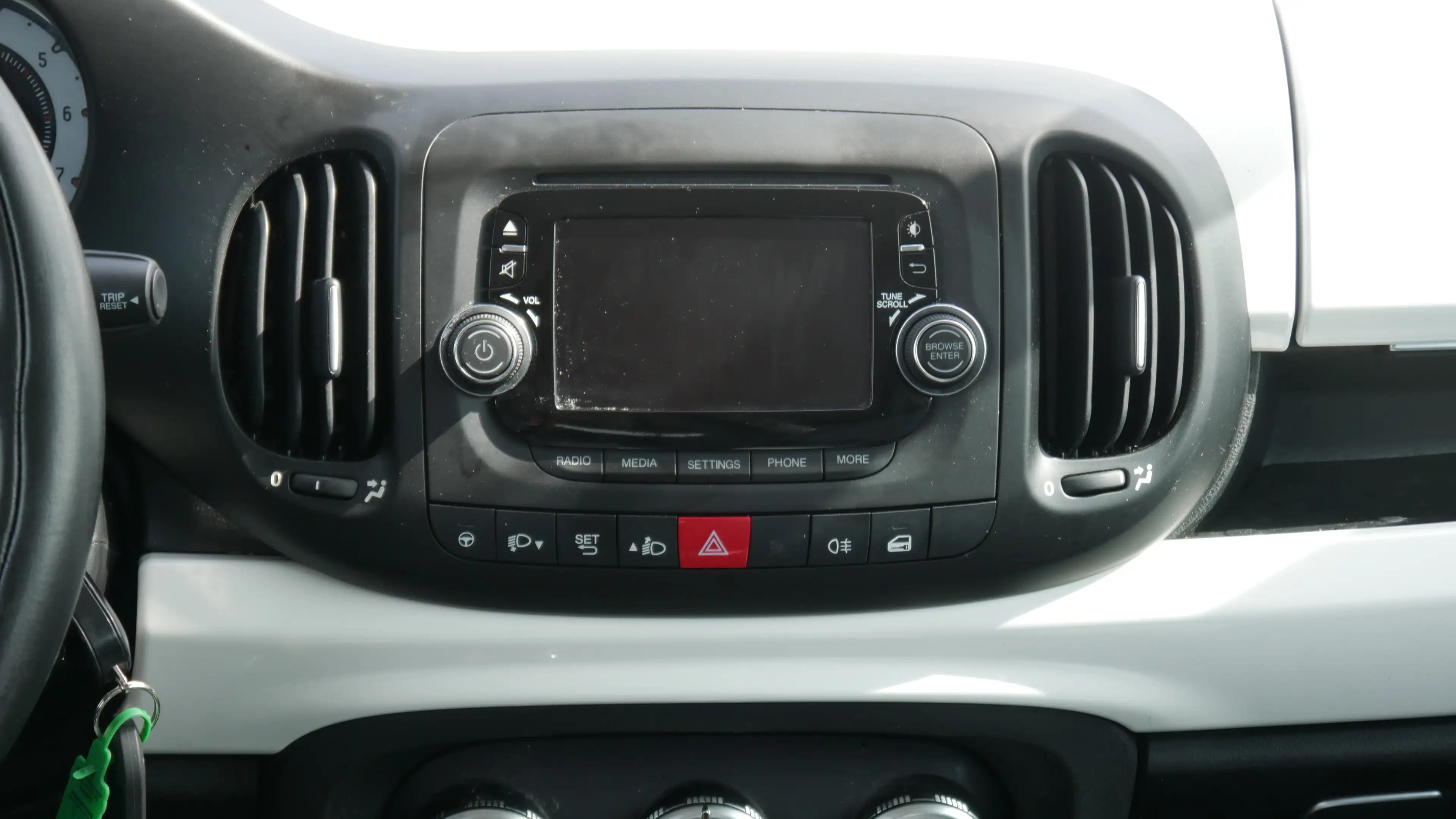 Fiat 500L TÜV,- Kundendienst Neu Sitzheiz. Klima Tempomat — photo 9