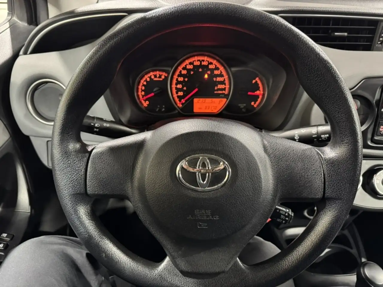 Toyota Yaris снимка Toyota Yaris