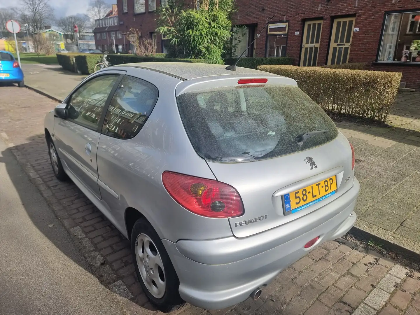 Peugeot 206 75 Grand Filou - 1