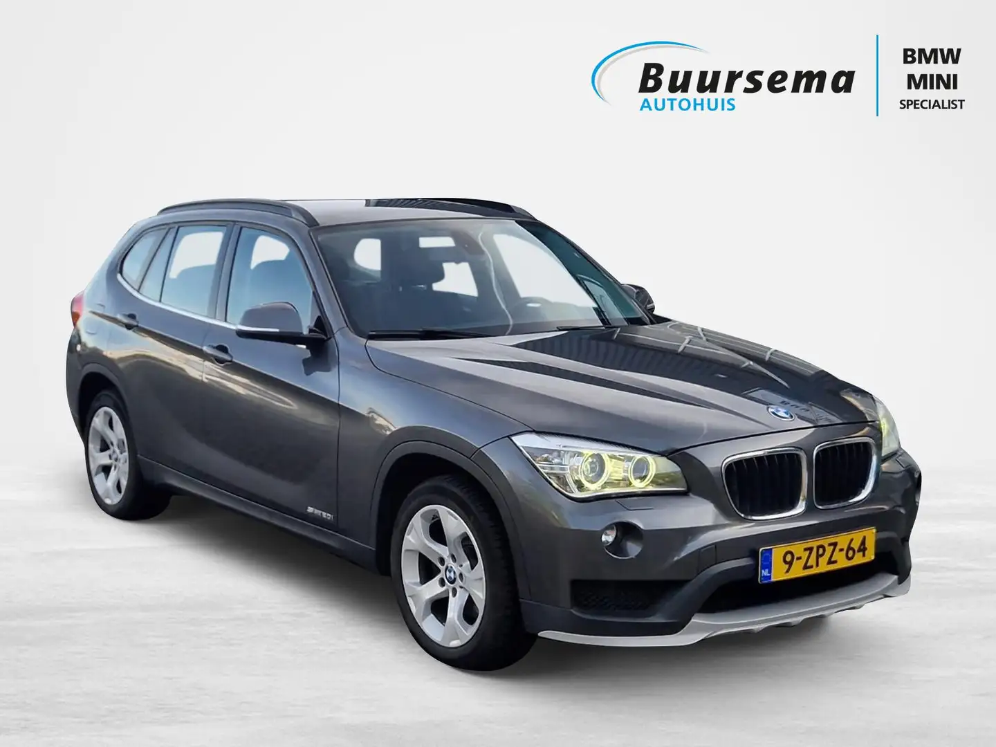 BMW X1 sDrive20i Executive | Automaat | Navigatie | Trekh Gris - 1