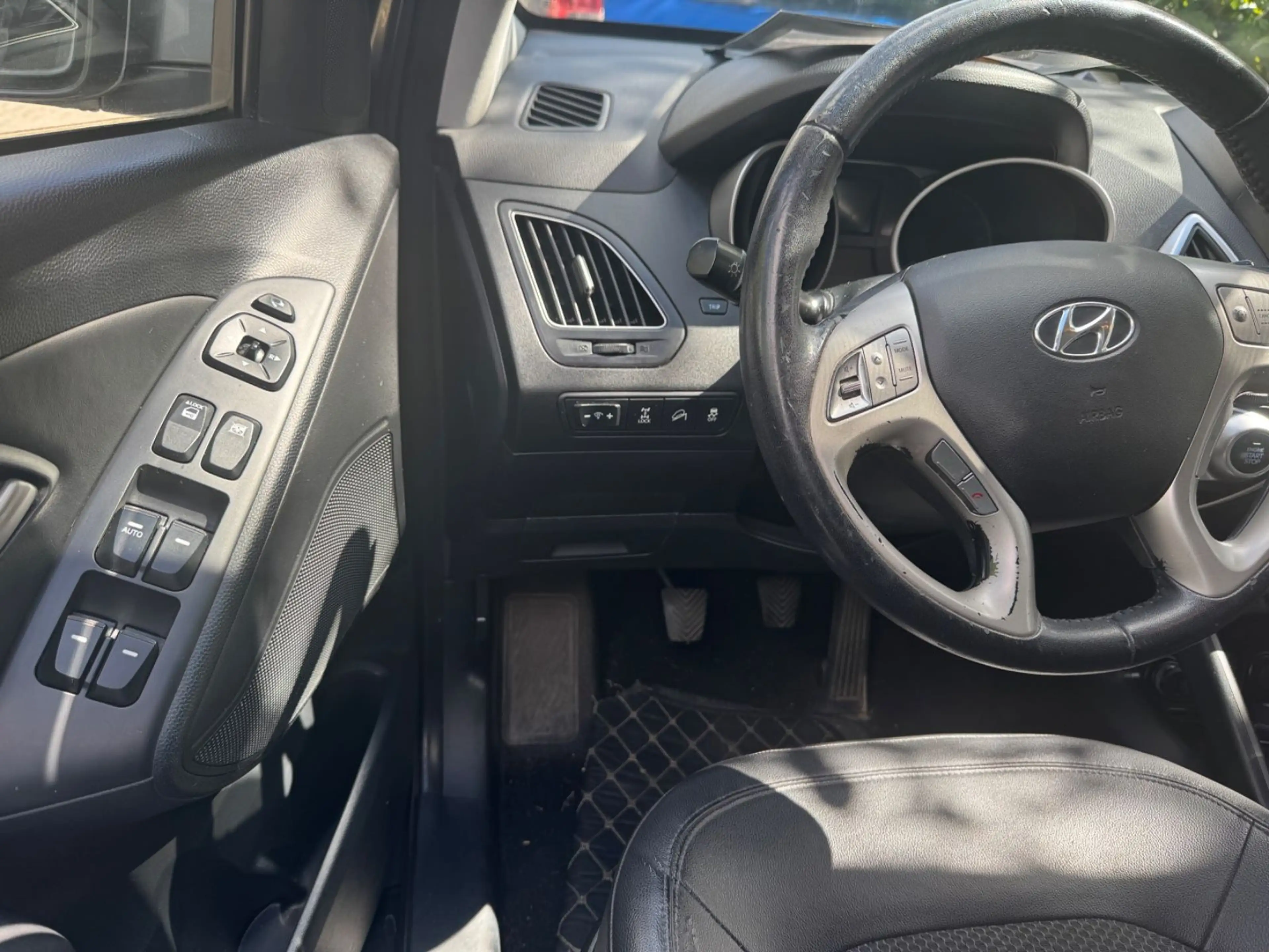 Hyundai iX35 Style 4WD 2.0 184PS Anhängerkupplung Klima — photo 16