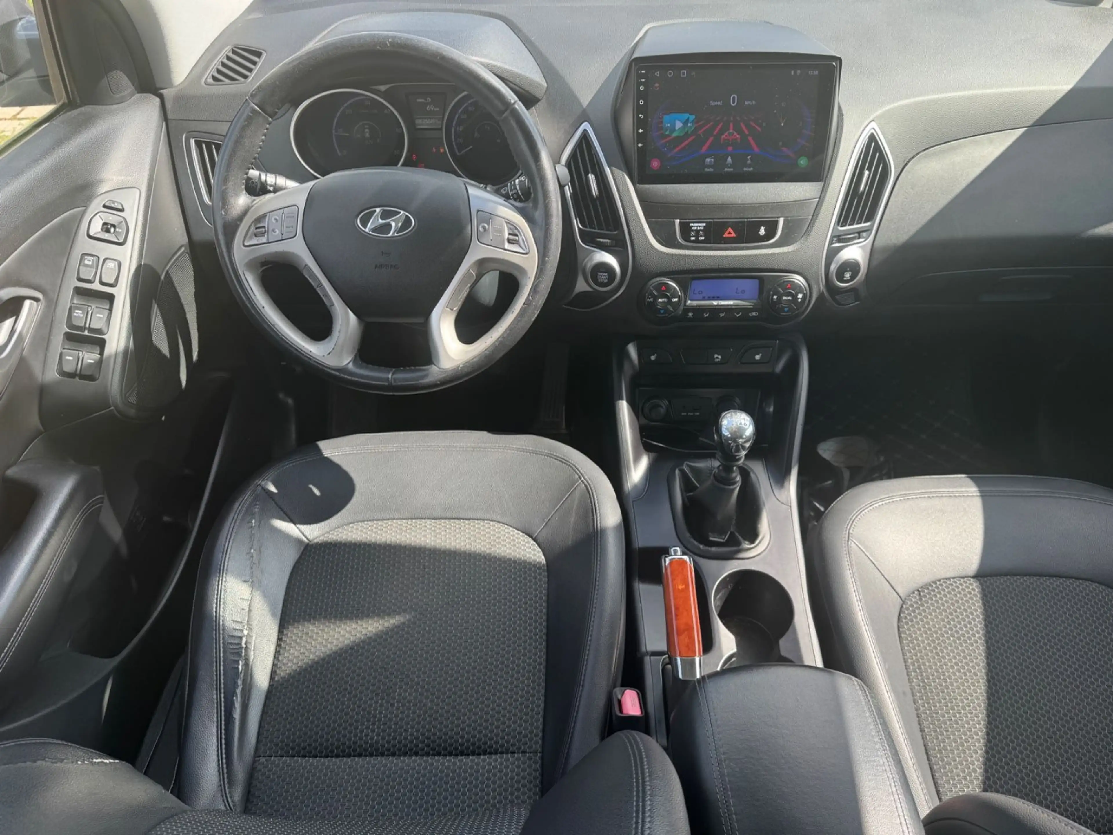 Hyundai iX35 Style 4WD 2.0 184PS Anhängerkupplung Klima — photo 13