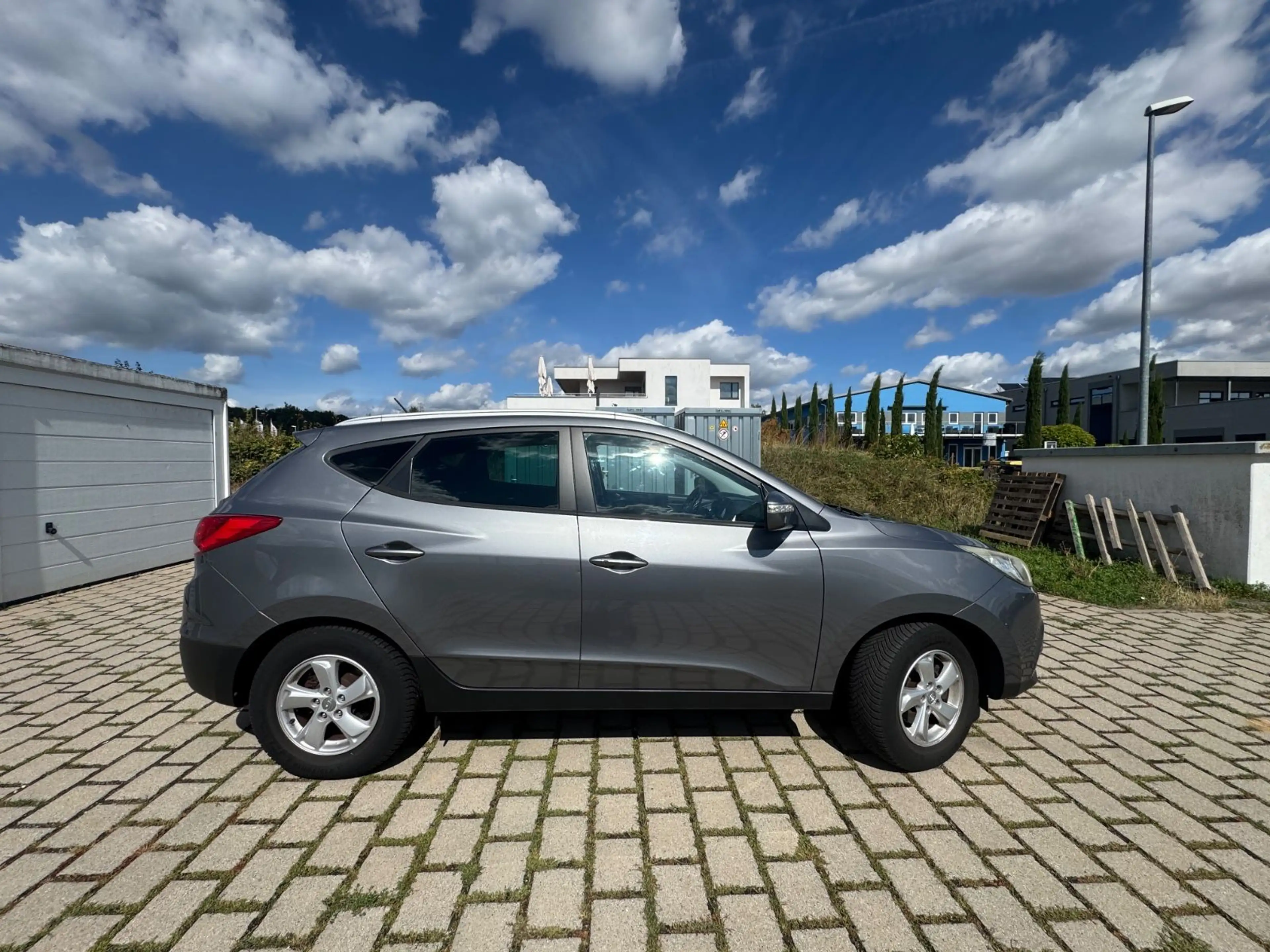 Hyundai iX35 Style 4WD 2.0 184PS Anhängerkupplung Klima — photo 3