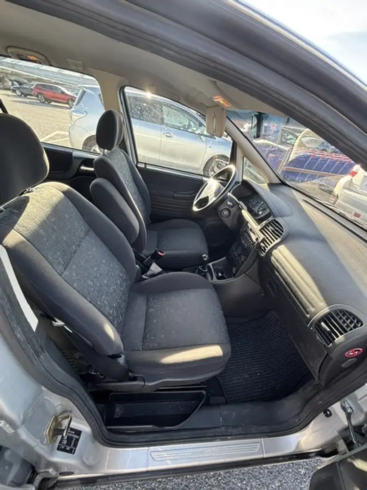 Opel Zafira 1.8 16v Elegance Elegance, foto 2