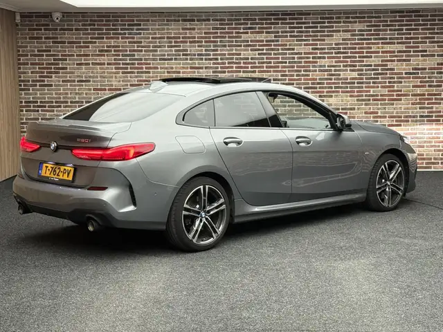 BMW 2 Series view 2