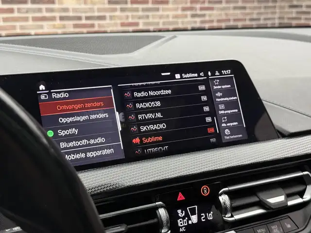 BMW 2 Series view 12
