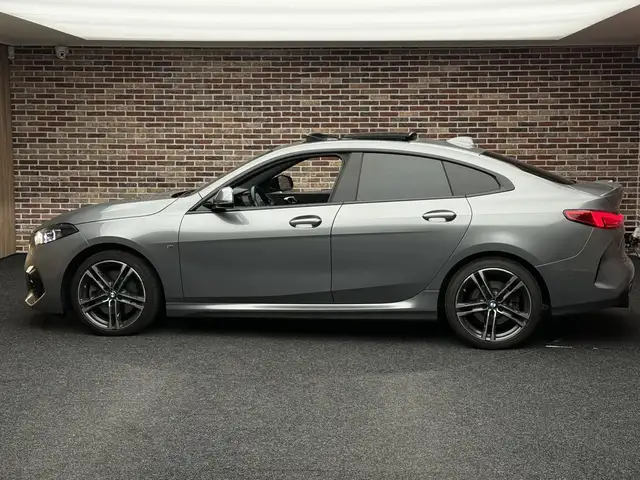 BMW 2 Series view 4