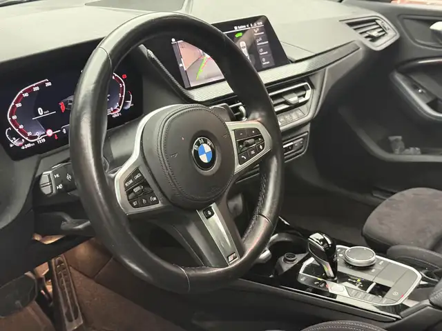 BMW 2 Series view 3