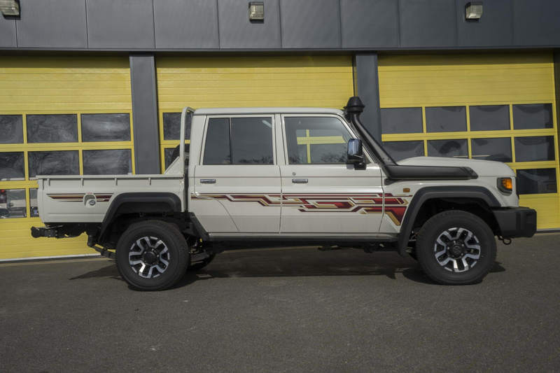 Toyota Land Cruiser Landcruiser GDJ 79 DC 2.8 D-4D 6 A/T LXZ — photo 5