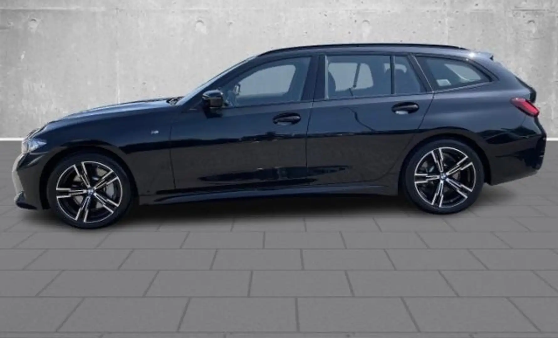 BMW 330 330i Touring MSport auto Noir - 2
