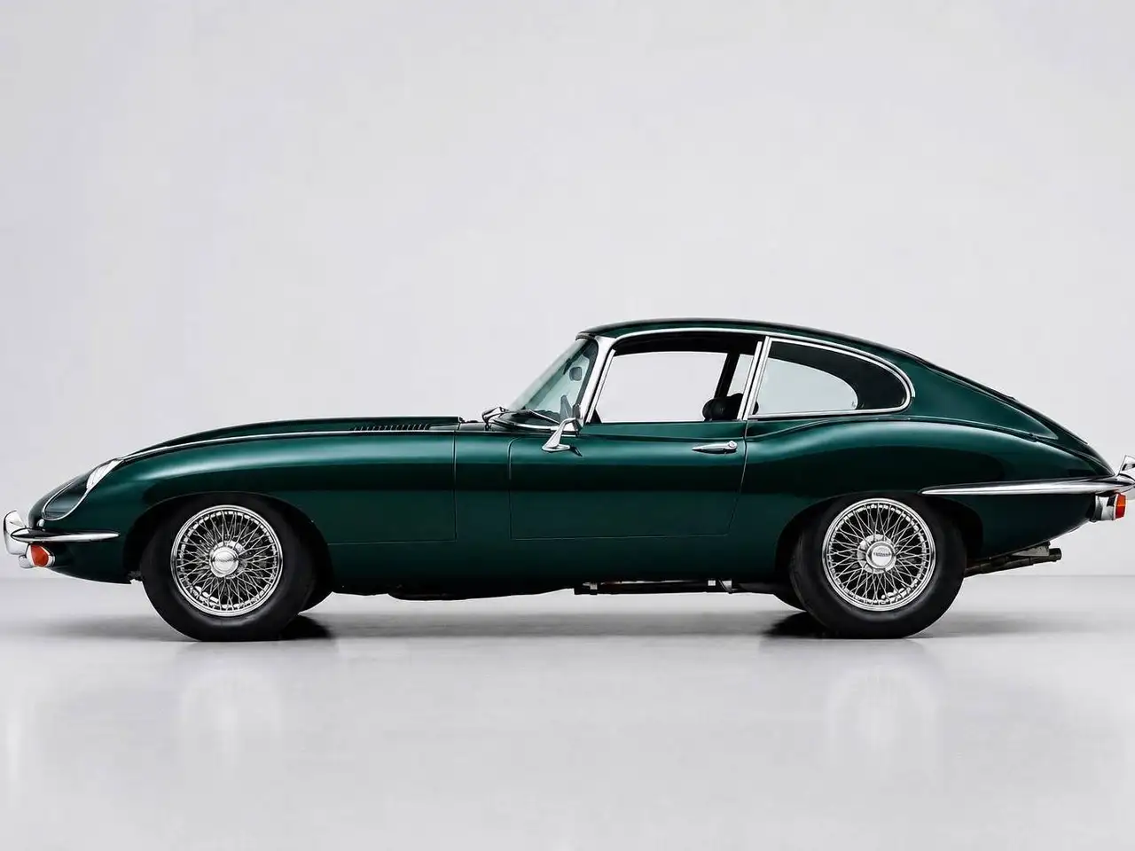 Jaguar E-Type Coupé Series 2 FHC 4200 MANUAL, foto 1