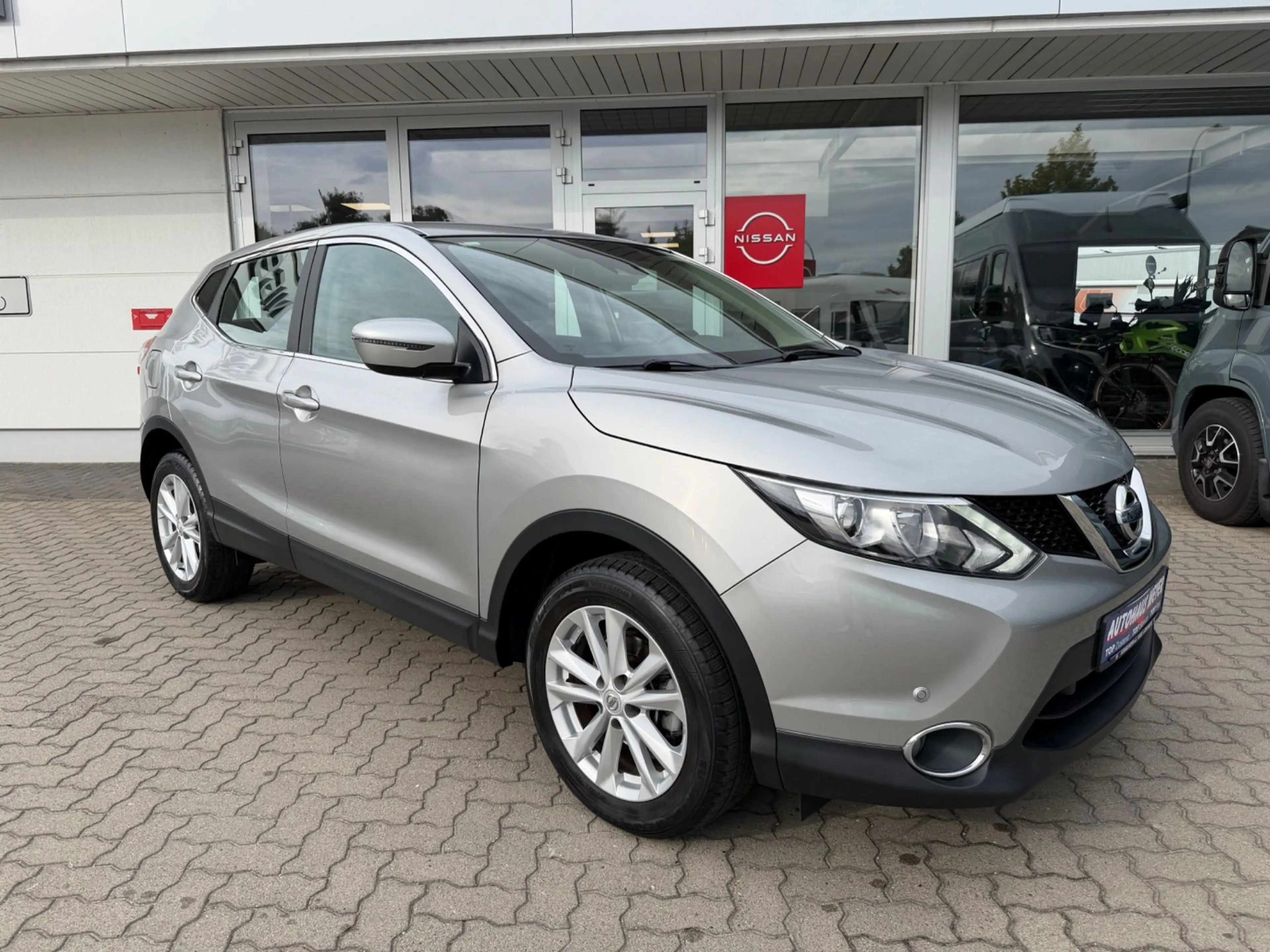 Nissan Qashqai 1.2 DIG-T Acenta Automatik Sitzheizung