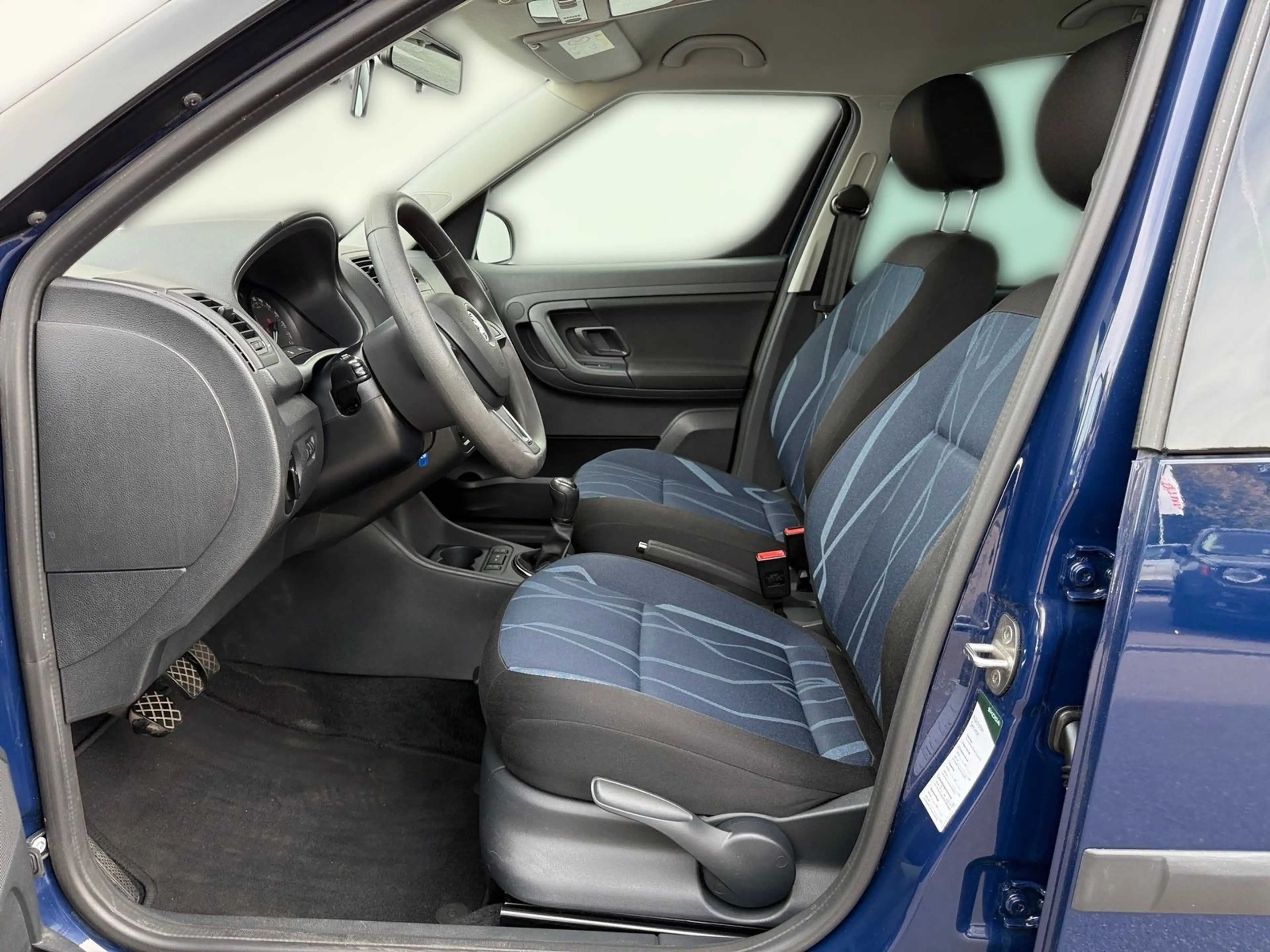 Skoda Roomster 1.2 Active Sitzheizung Klimaaut. PDC — photo 10