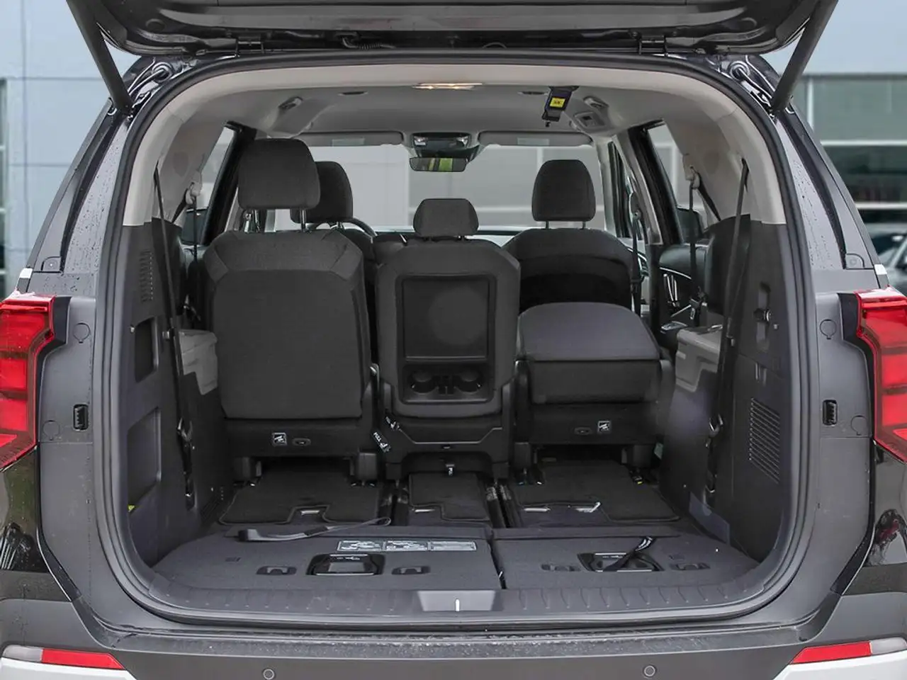 Kia Carnival снимка Kia Carnival