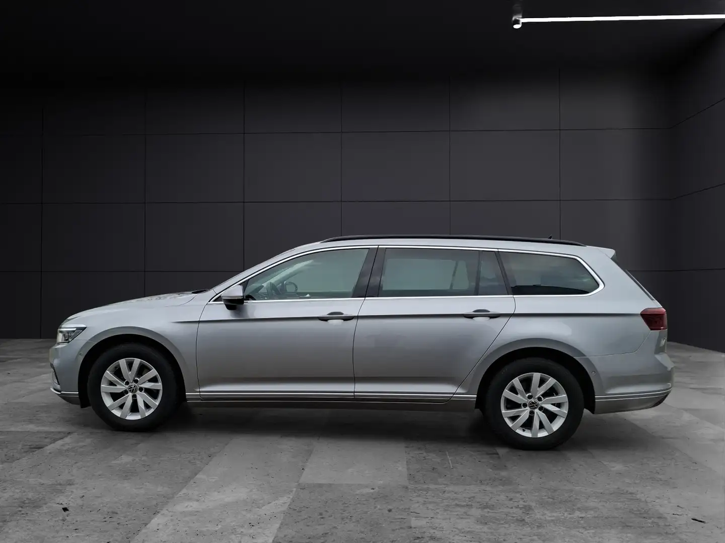 Volkswagen Passat Variant TDI Business Matrix Navi ACC RFK SH Silber - 2