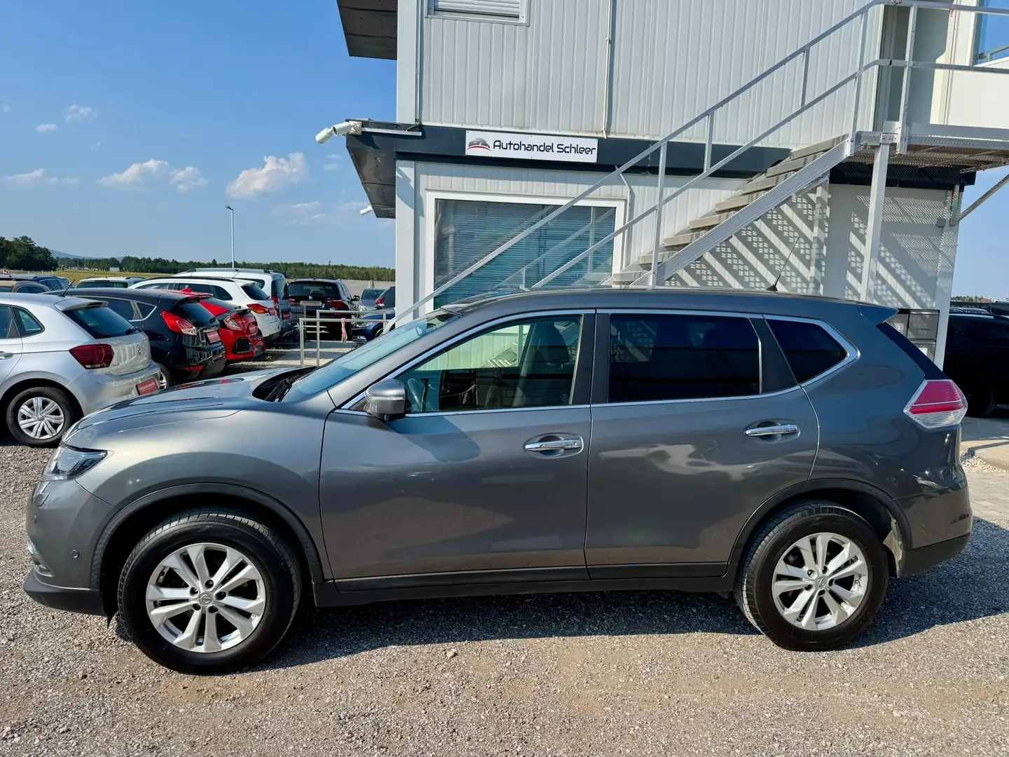 Nissan X-Trail X-TRAIL 1,6dCi 360° Aut. 360° Grau - 2