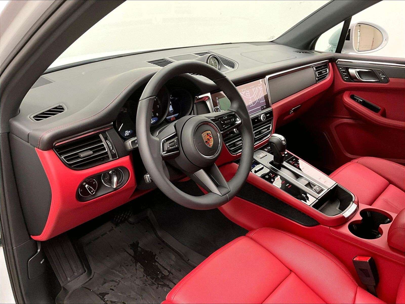 2026 Porsche Macan AWD thumb 9
