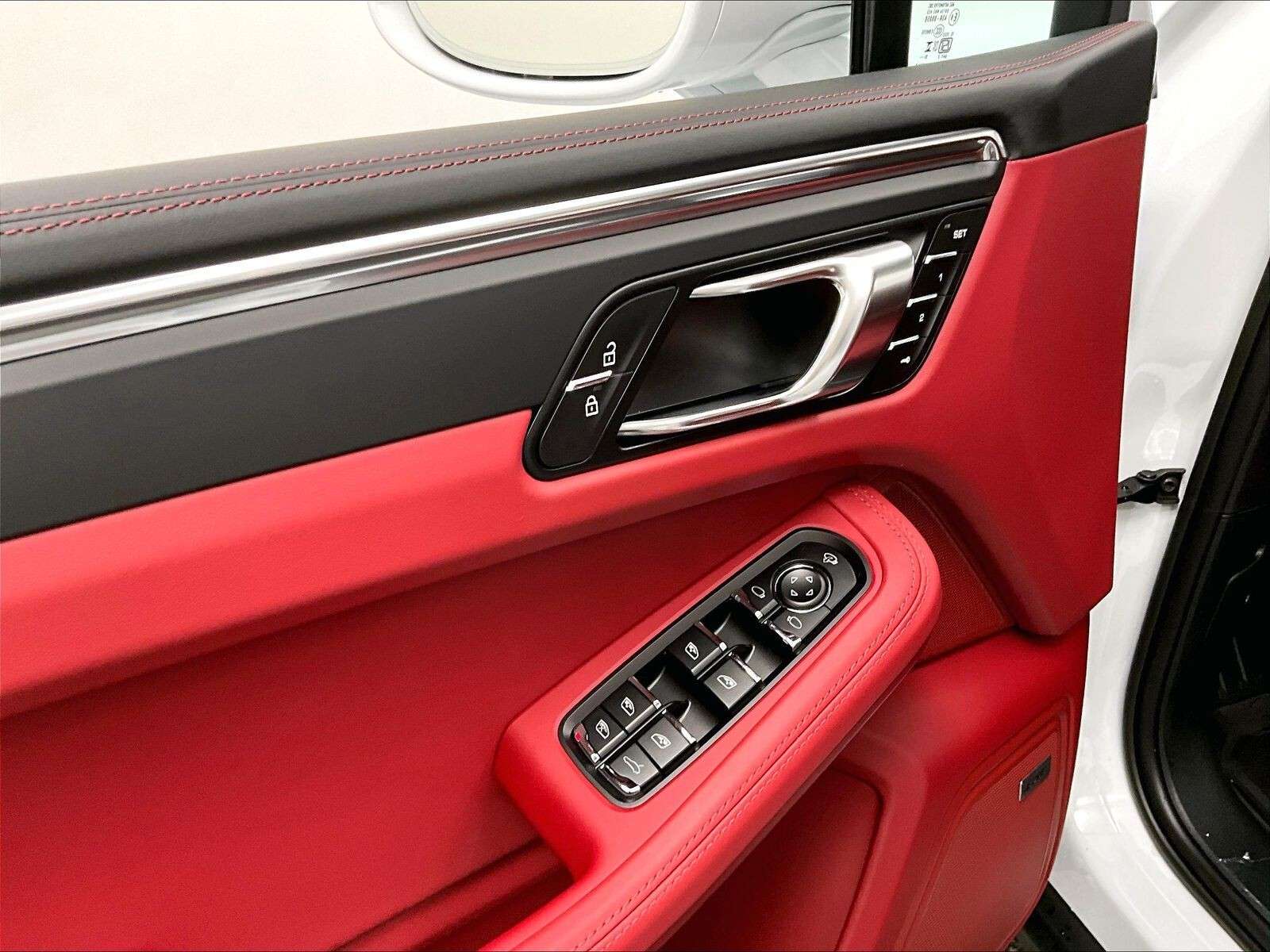 2026 Porsche Macan AWD thumb 18